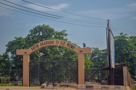 Front gate of palace Akarigbo