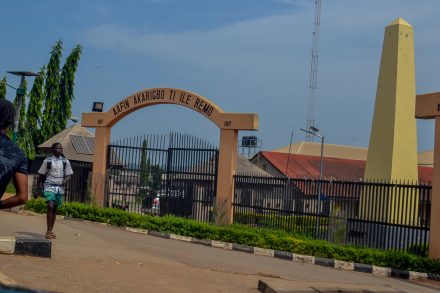 Front gate of palace Akarigbo