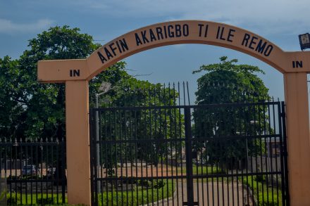 Front gate of palace Akarigbo